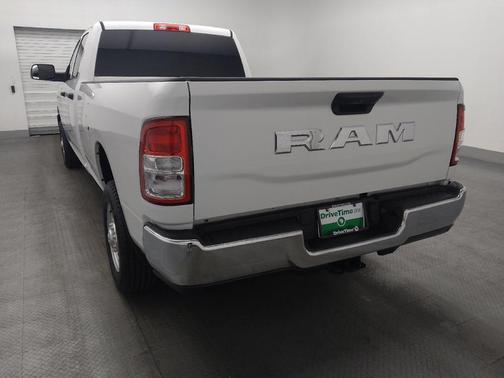 2022 RAM 2500 Tradesman Crew Cab 4x2 8' Box