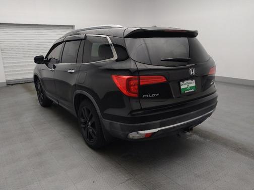 Black 2017 Honda Pilot Elite