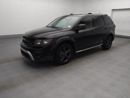 Pitch Black Clearcoat 2018 Dodge Journey Crossroad