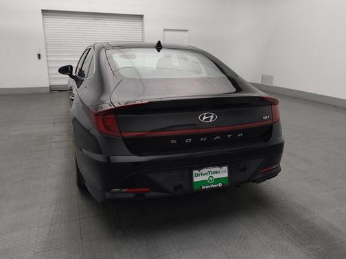 Black 2022 Hyundai SONATA SEL Plus