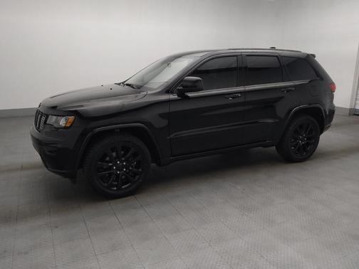 Diamond Black Crystal Pearlcoat 2021 Jeep Grand Cherokee Laredo