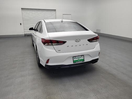 2018 Hyundai SONATA SE