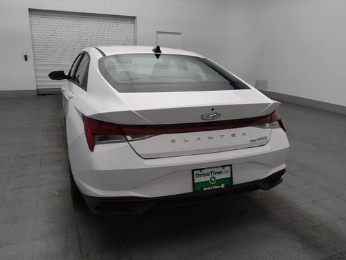 Lunar White 2023 Hyundai ELANTRA HEV Blue