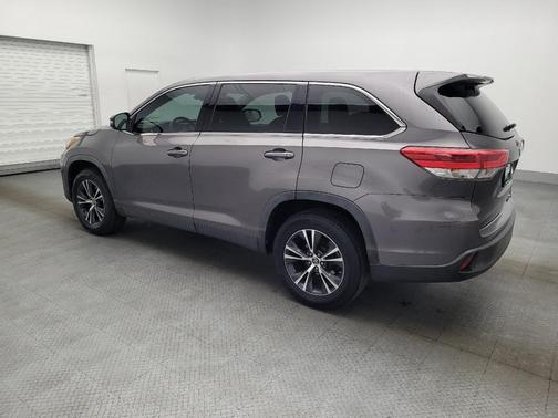 2019 Toyota Highlander LE I4
