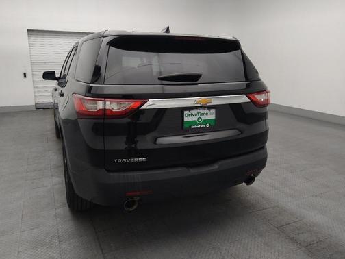 Mosaic Black Metallic 2020 Chevrolet Traverse LS