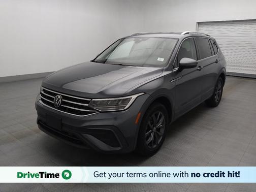 Platinum Gray Metallic 2022 Volkswagen Tiguan 2.0T SE