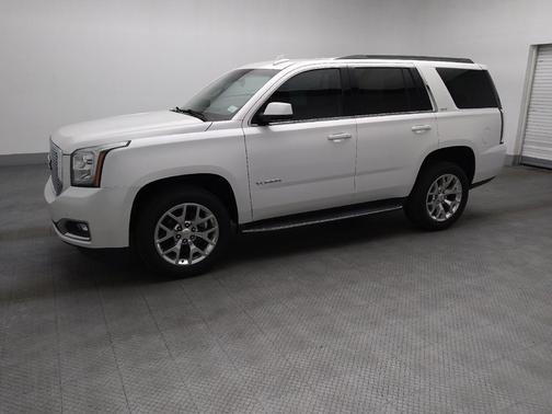 White 2017 GMC Yukon SLT