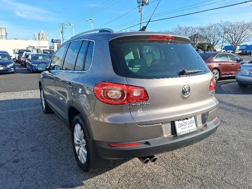 2011 Volkswagen Tiguan SE