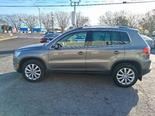 2011 Volkswagen Tiguan SE