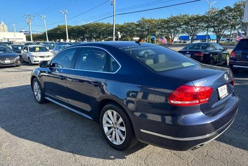 2013 Volkswagen Passat 2.5 SEL Premium