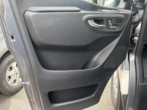 2023 Mercedes-Benz Sprinter 2500 Standard Roof