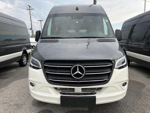 2023 Mercedes-Benz Sprinter 2500 Standard Roof
