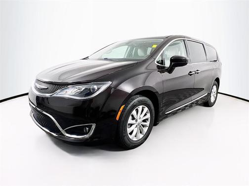 2018 Chrysler Pacifica Touring-L