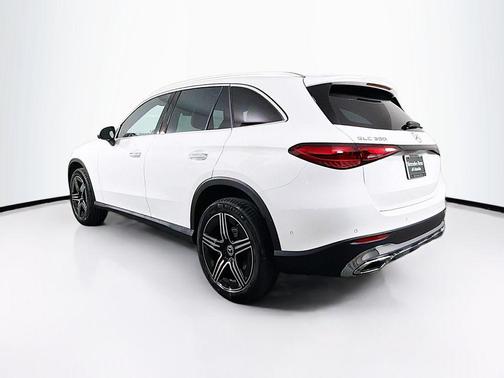 2026 Mercedes-Benz GLC 300 4MATIC