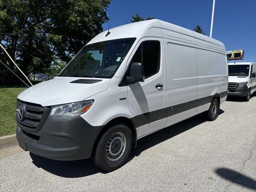 2024 Mercedes-Benz eSprinter 2500 Cargo 170 WB