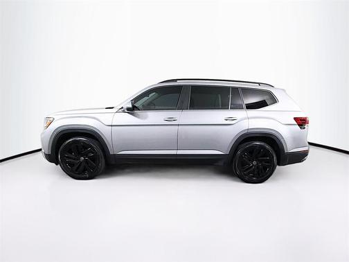 2022 Volkswagen Atlas 3.6L SE w/Technology