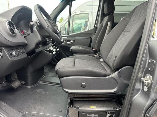 2023 Mercedes-Benz Sprinter 2500 Standard Roof