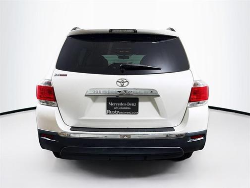 2013 Toyota Highlander SE