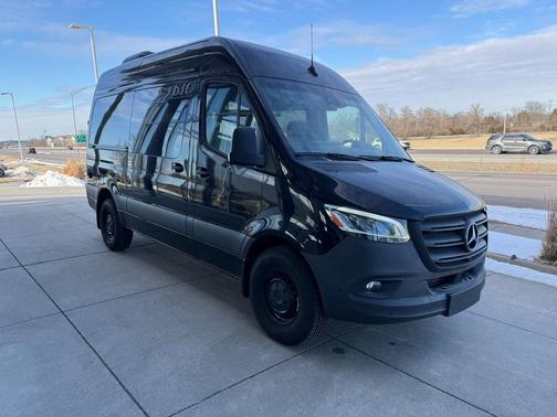2024 Mercedes-Benz Sprinter 2500 Standard Roof