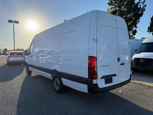 2025 Mercedes-Benz Sprinter 2500 High Roof