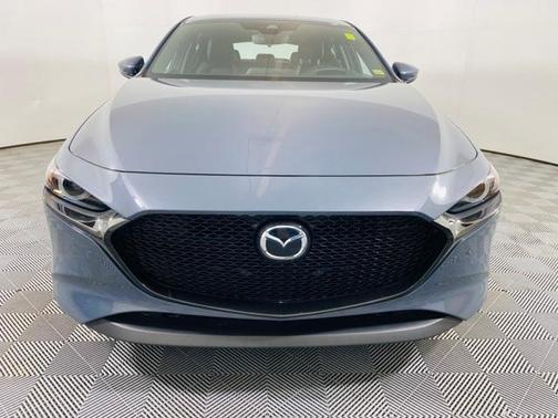 Photo 2 of 30 of 2020 Mazda Mazda3 FWD w/Premium Package