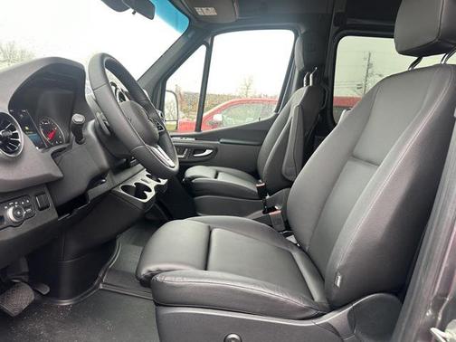 2023 Mercedes-Benz Sprinter 2500 Standard Roof