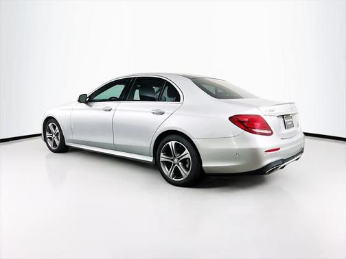 2017 Mercedes-Benz E-Class 4MATIC