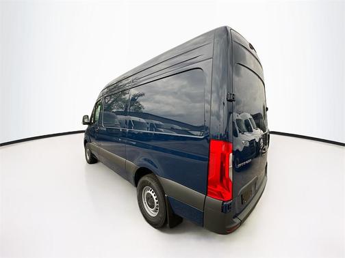2025 Mercedes-Benz Sprinter 2500 Standard Roof