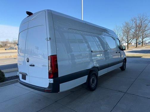 2025 Mercedes-Benz Sprinter 2500 High Roof