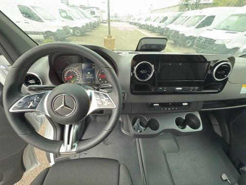 2025 Mercedes-Benz Sprinter 2500 High Roof