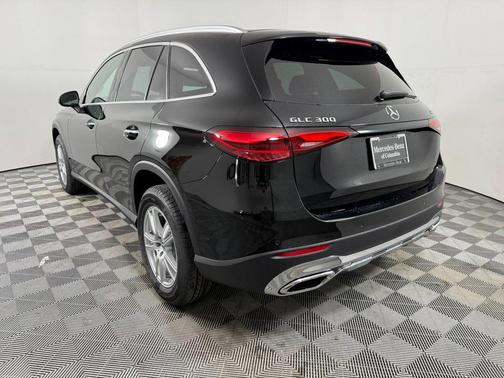 2025 Mercedes-Benz GLC 300 4MATIC