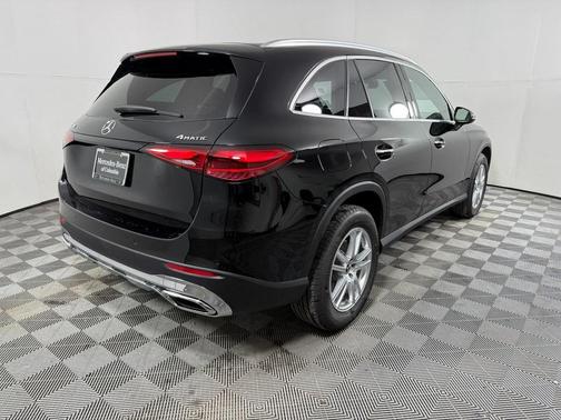 2025 Mercedes-Benz GLC 300 4MATIC