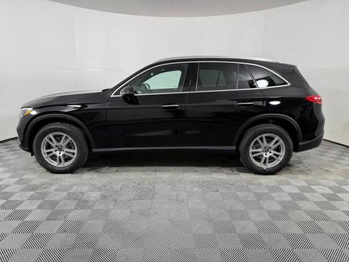 2025 Mercedes-Benz GLC 300 4MATIC