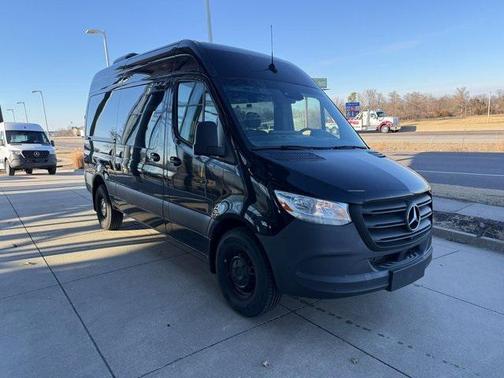 2024 Mercedes-Benz Sprinter 2500 Standard Roof