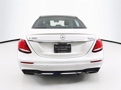 2017 Mercedes-Benz E-Class 4MATIC
