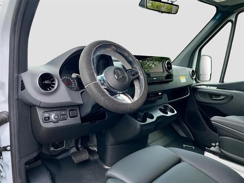 2025 Mercedes-Benz Sprinter 2500 High Roof