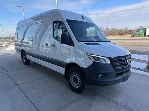 2025 Mercedes-Benz Sprinter 2500 High Roof