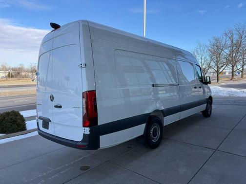 2025 Mercedes-Benz Sprinter 2500 High Roof