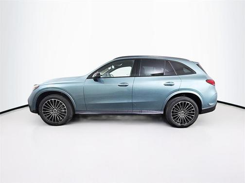 2026 Mercedes-Benz GLC 300 4MATIC