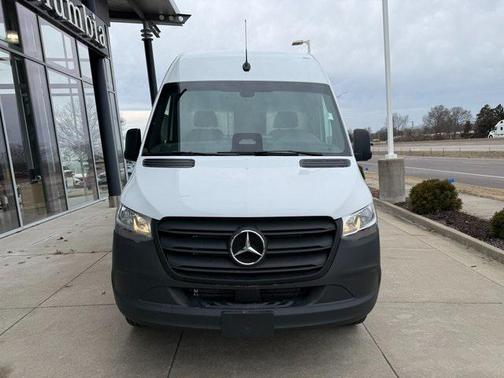2026 Mercedes-Benz Sprinter 2500 Cargo 144 WB