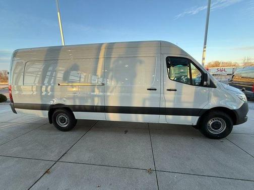 2025 Mercedes-Benz Sprinter 2500 High Roof
