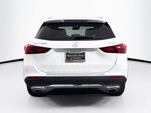 Polar White 2026 Mercedes-Benz GLA 250 4MATIC