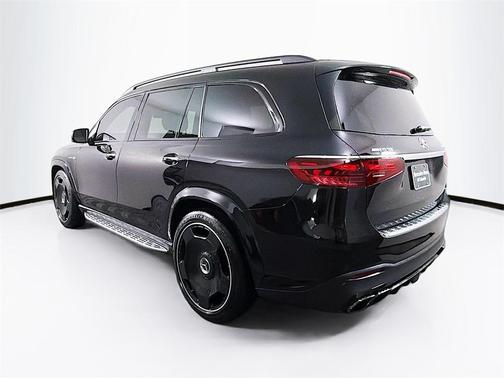 2025 Mercedes-Benz AMG GLS 63 Base