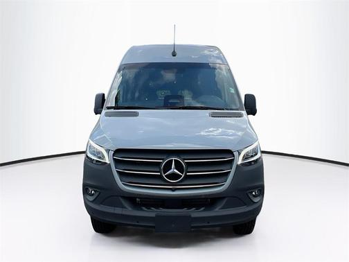 2025 Mercedes-Benz Sprinter 2500 Cargo 170 WB