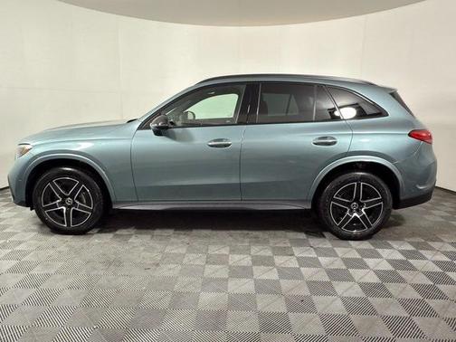 2025 Mercedes-Benz GLC 300 4MATIC
