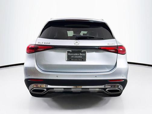Silver Metallic 2026 Mercedes-Benz GLC 300 4MATIC
