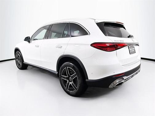 2026 Mercedes-Benz GLC 300 4MATIC