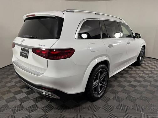 2025 Mercedes-Benz GLS 450 4MATIC