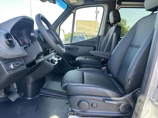 2024 Mercedes-Benz Sprinter 2500 High Roof