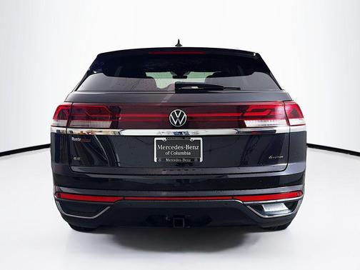 2025 Volkswagen Atlas Cross Sport 2.0T SE w/Technology 4MOTION